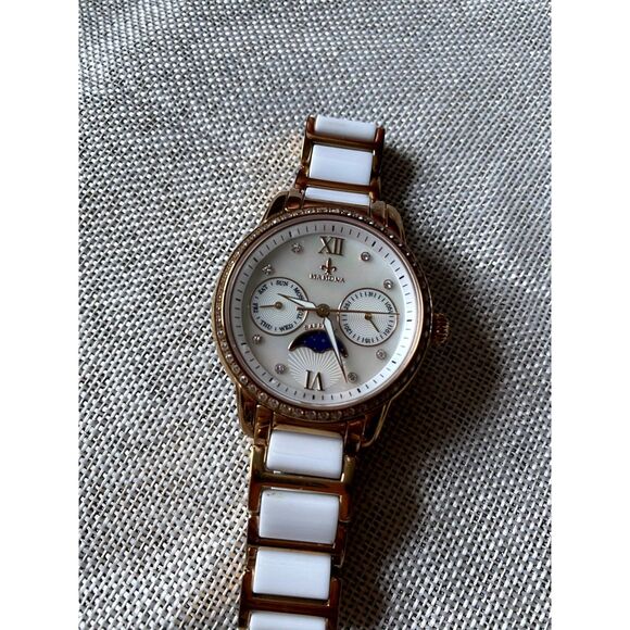 MAMONA Rose Gold Chronograph Wristwatch- Mother of Pearl Watch Face - Picture 5 of 8